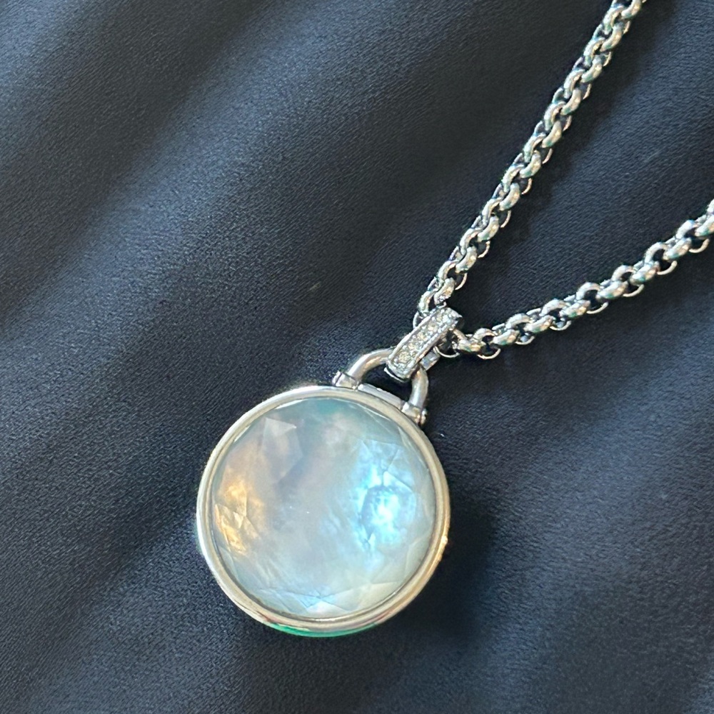 Fossil pendant.